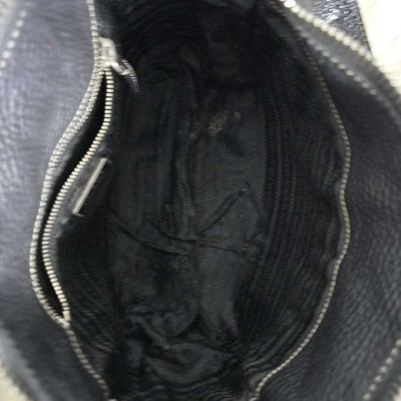 Prada Black Leather Women's Bag - Picture 8 of 16